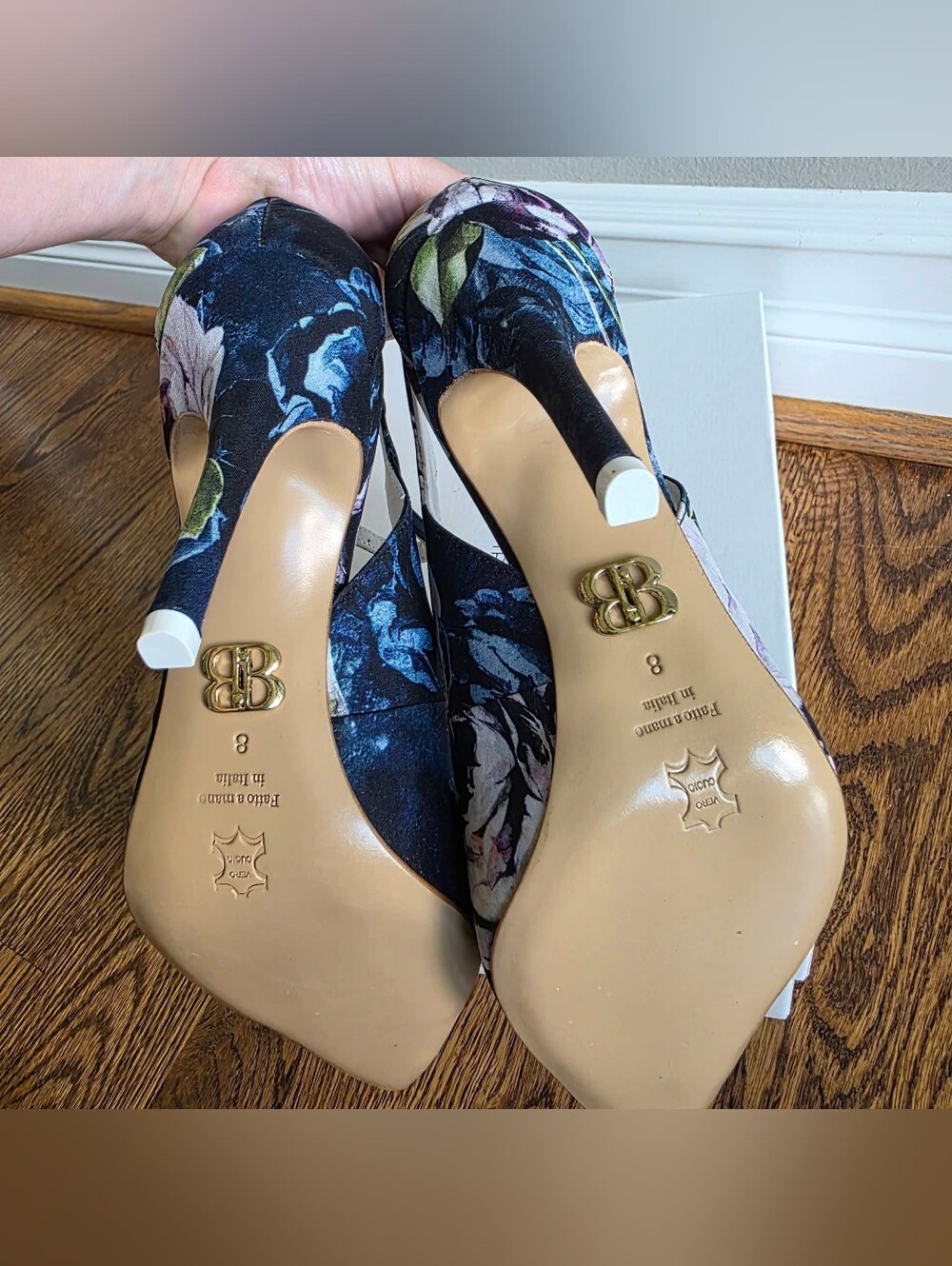 NEW Beautiisoles Agnese Pumps Size 8M Navy Floral Print - Picture 6 of 8
